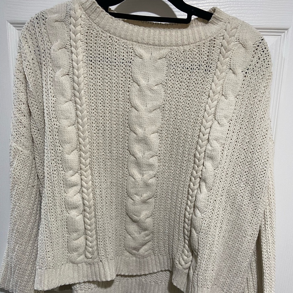 Universal Thread Cream Sweater